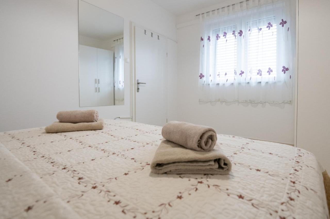 Apartman Ruza Podgora Ngoại thất bức ảnh